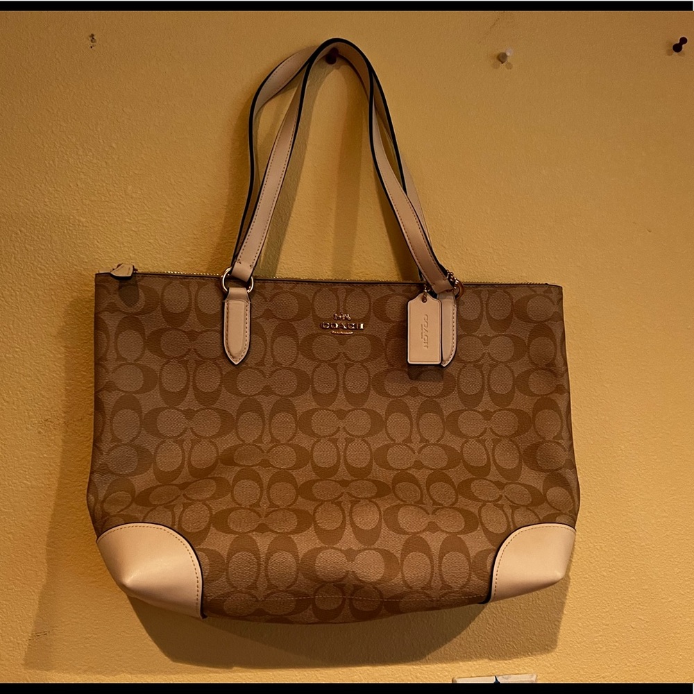Coach shoulder bag